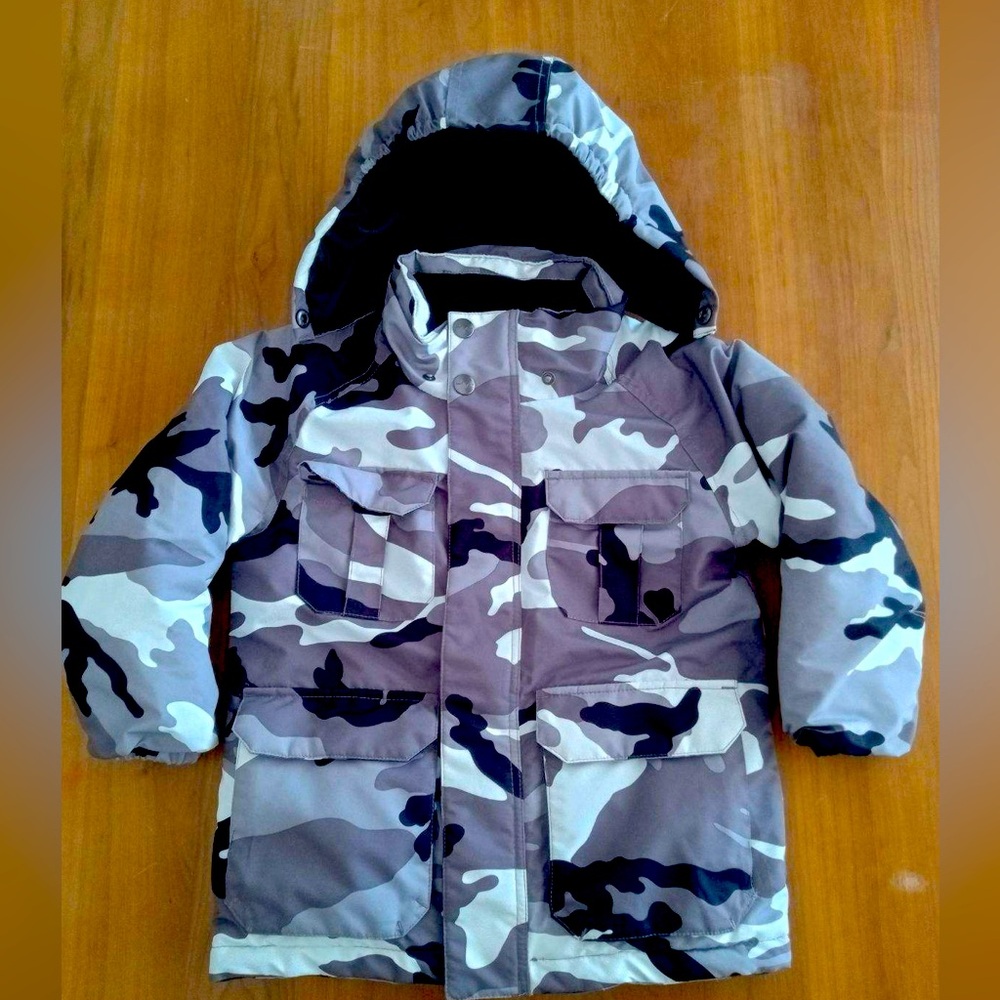 PULSE YOUTH SNOWBOARDING JACKET OVERALL SET SML 4/5 GRAY CAMO
Like new worn once